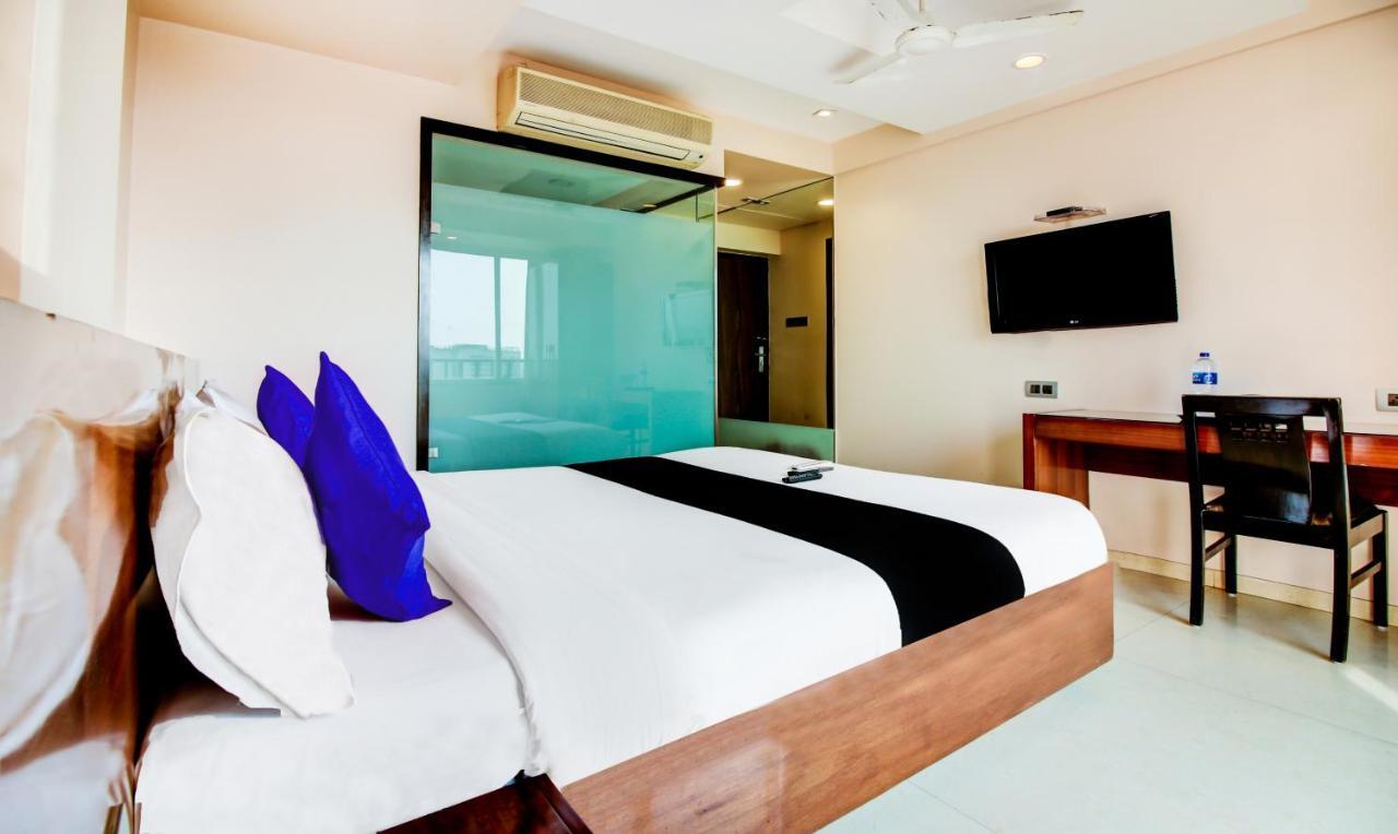 מומביי Hotel Imperial Residency מראה חיצוני תמונה